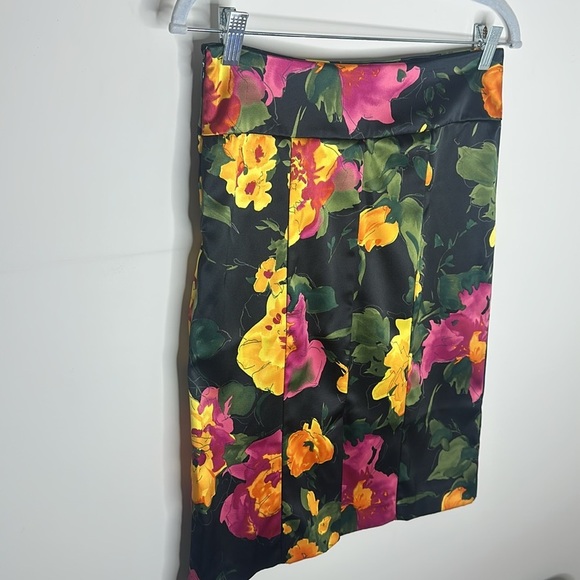 Floral Pencil Skirt in Black with Pink and Yellow Flowers size 4 NY Collection - Picture 3 of 4